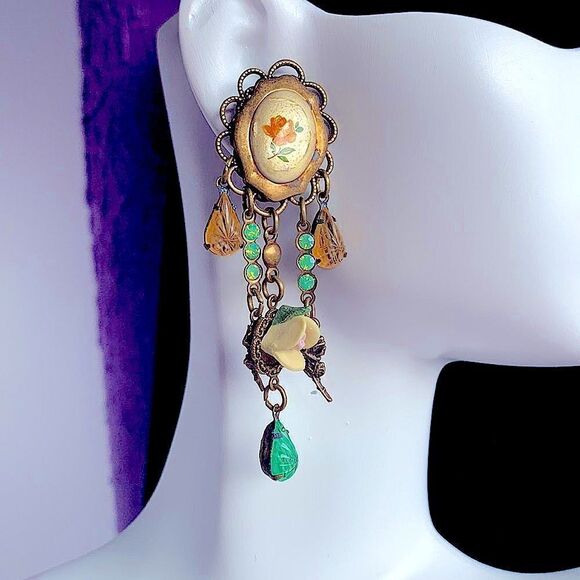 Banana Bob vintage Victorian Rose chandelier earrings 2.5” pierced - Picture 1 of 13